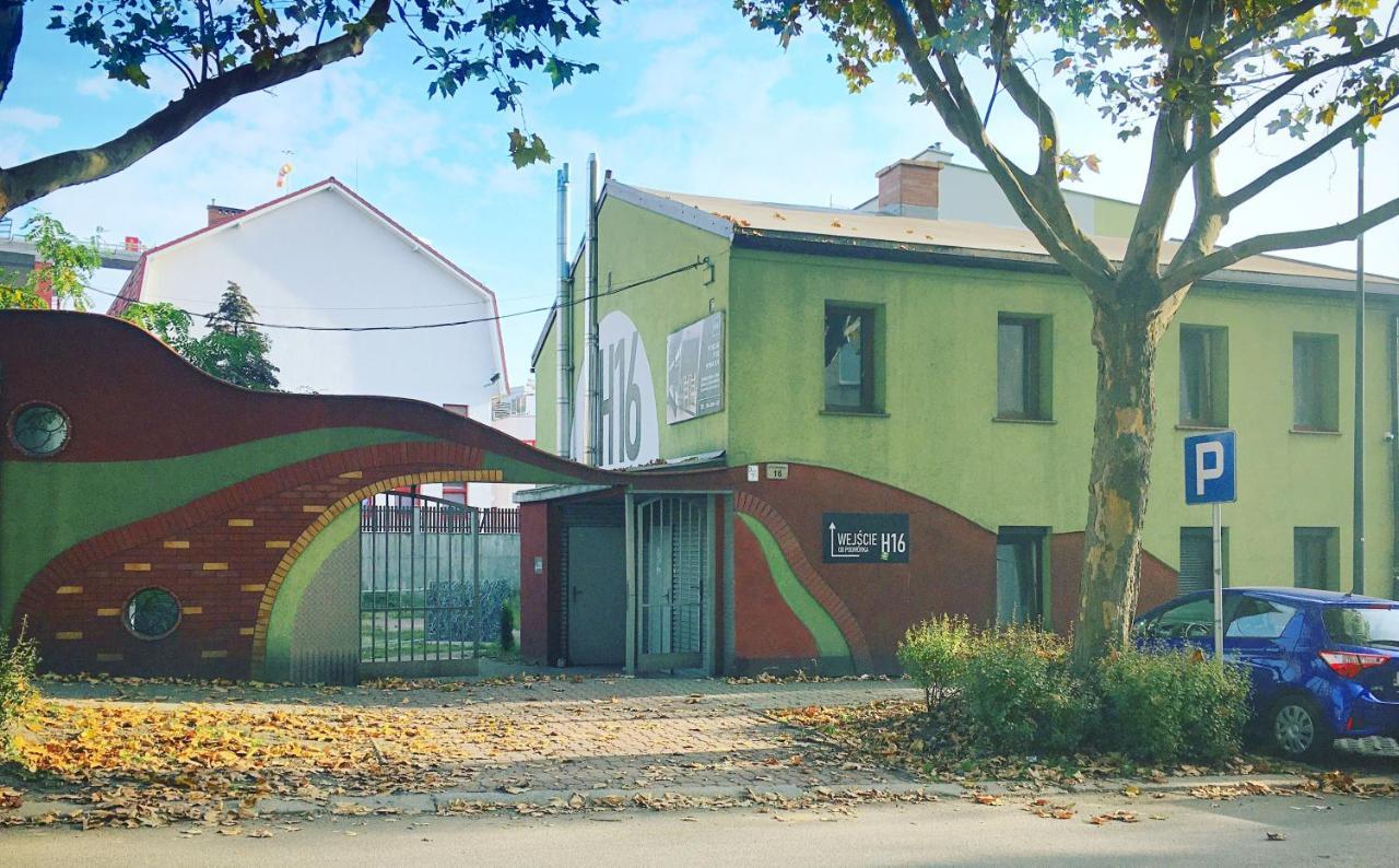 Wygodne Pokoje H16 Chorzow Exterior photo